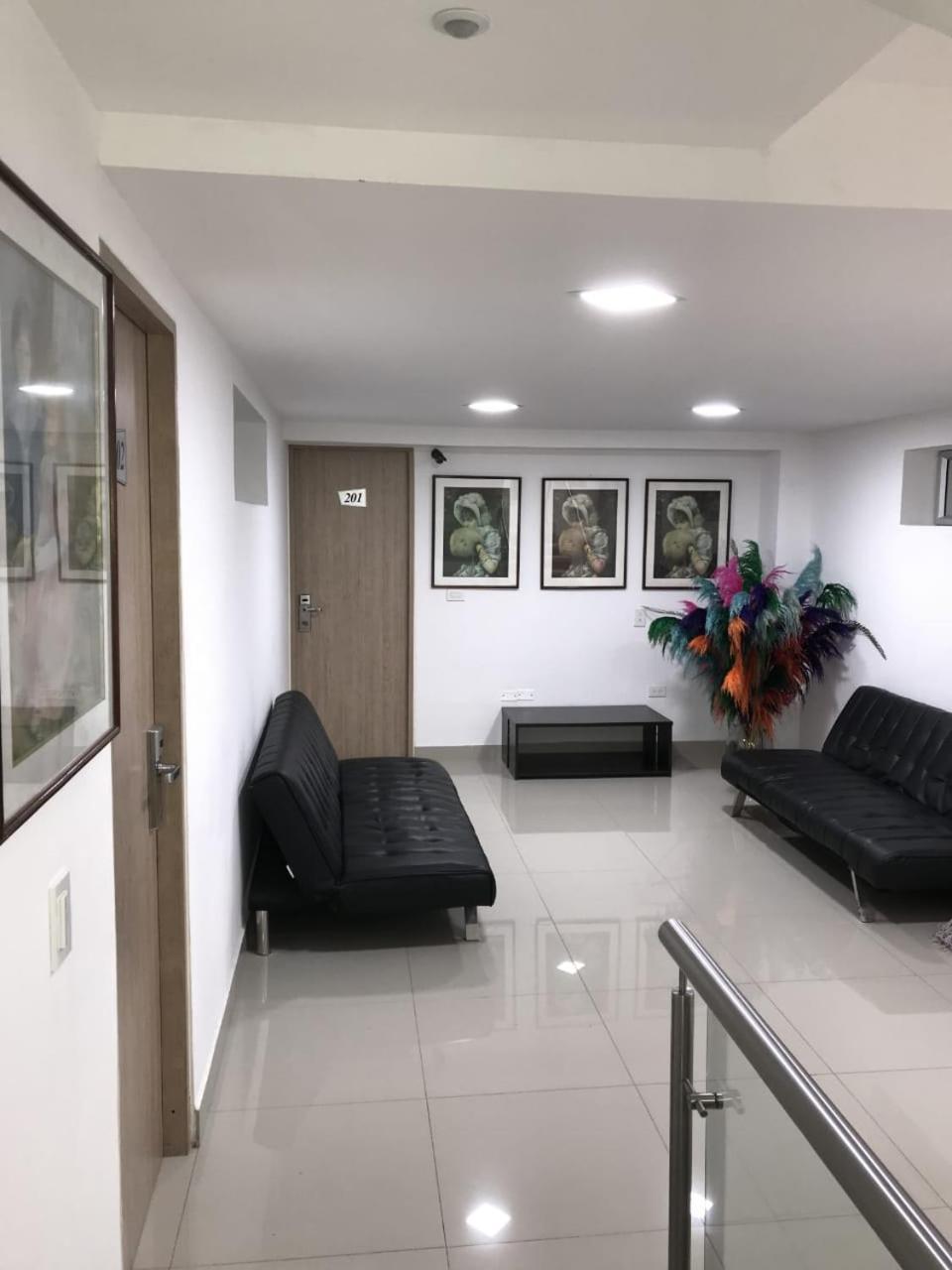 Apartaestudios Laureles Medellín Eksteriør bilde